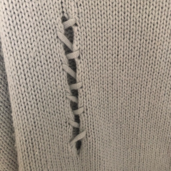 Lush light blue sweater with knit design - Picture 3 of 4